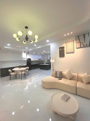 Cho thuê căn hộ 3PN tại Phú Hoàng Anh - Nội thất mới 100%