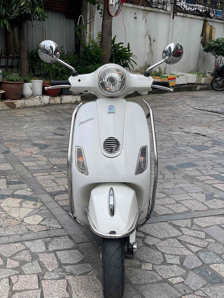 vespa 150cc chính chủ trả trc 6tr9 nhận xe. Mua bán Xe máy tại Quận 7 Tp Hồ Chí Minh được đăng bởi Dương Đạt hình 4