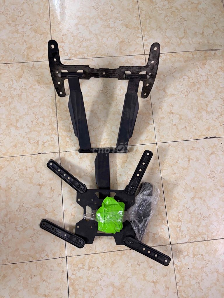 PAD, giá treo tường, Arm màn hình cỡ bự khủng long. Mua bán Phụ kiện (Màn hình, Chuột...) tại Quận 4 Tp Hồ Chí Minh được đăng bởi Chung hình 1