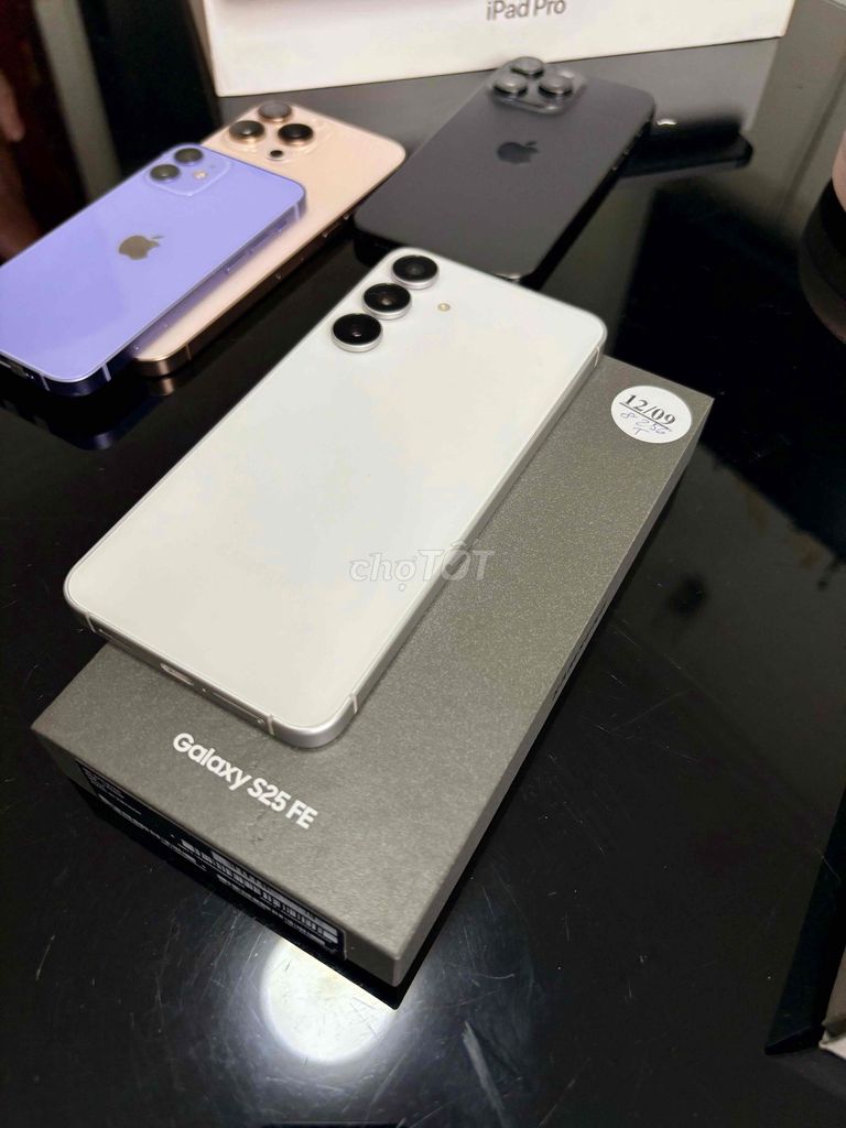 Samsung S25 FE 256GB Trắng TGDĐ fullbox 11/2026. Mua bán Điện thoại tại Quận Đống Đa Hà Nội được đăng bởi Quý Hoàng hình 1