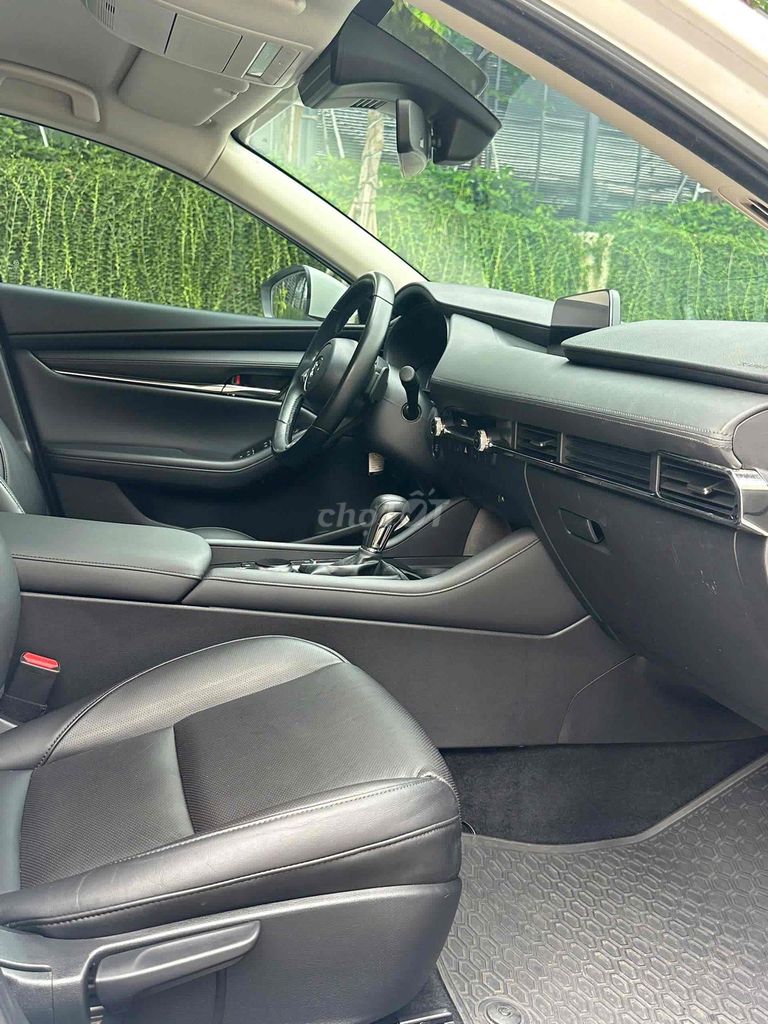 Mazda 3 1.5Luxury sx 2022 siêu đẹp màu trắng. Mua bán Ô tô tại Quận Cầu Giấy Hà Nội được đăng bởi Cao Quý hình 13