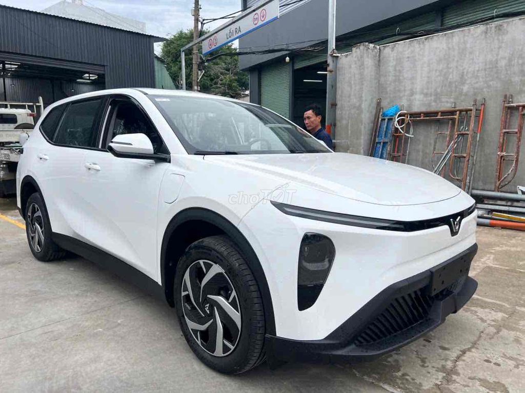 Электромобиль Limo Green 7 мест белый, скидка 9%
