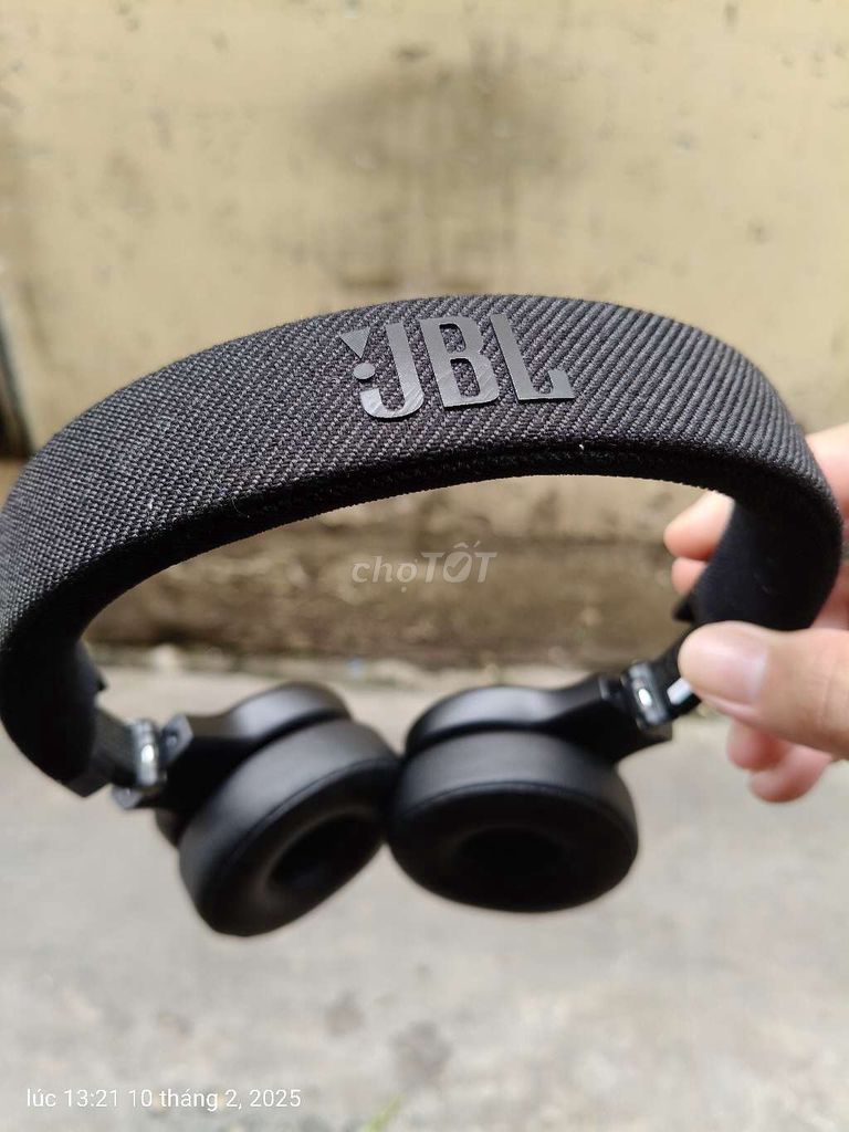 JBL 675 NC live - có chống ồn