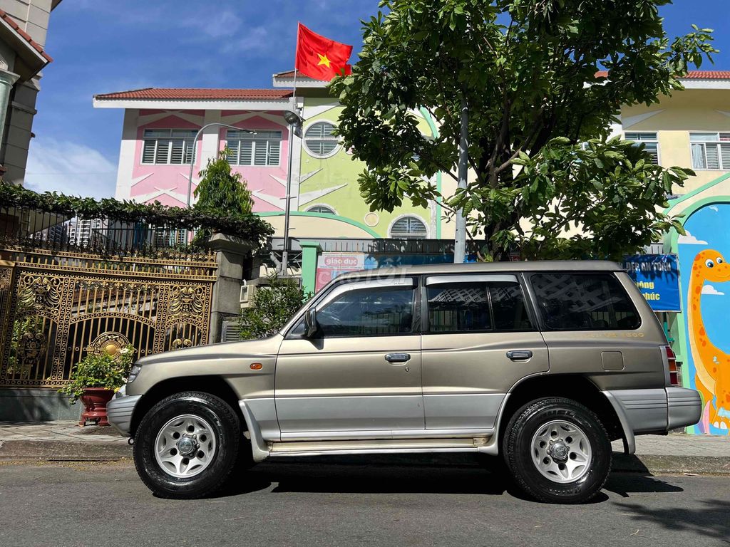 Mitsubishi Pajero 20*** km. Mua bán Ô tô tại Thành phố Thủ Đức Tp Hồ Chí Minh được đăng bởi Nghia Pham hình 2