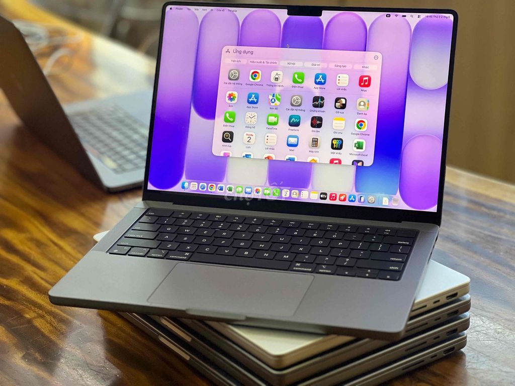 MACBOOK PRO 14 INCH & MACBOOK AIR TAI THỎ ĐANG SẲN. Mua bán Laptop tại Quận Hải Châu Đà Nẵng được đăng bởi Việt Lê hình 1