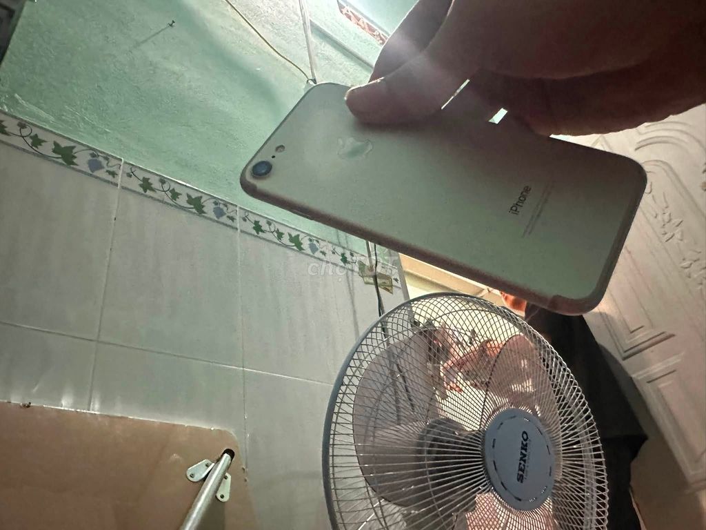 Apple iPhone 7 Vàng Đã sử dụng. Mua bán Điện thoại tại Quận 12 Tp Hồ Chí Minh được đăng bởi Hội Đồ Điện Tử hình 1