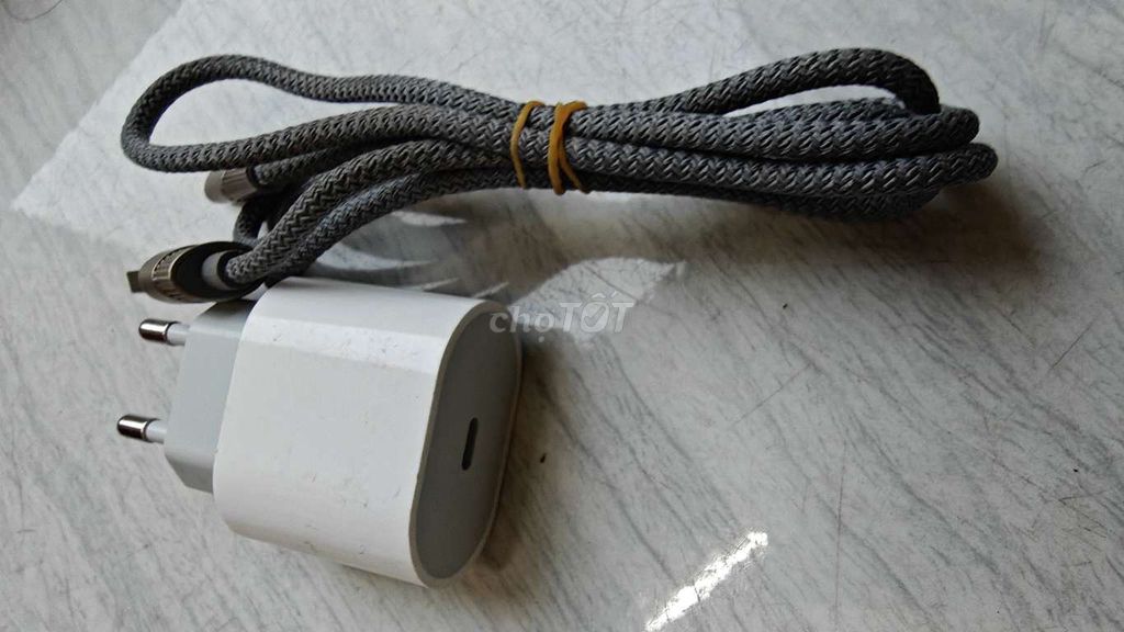 Sạc điện thoại Piko 35W Trắng. Mua bán Phụ kiện (Màn hình, Chuột...) tại Thành phố Nam Định Nam Định được đăng bởi Hoàng Việt  hình 1