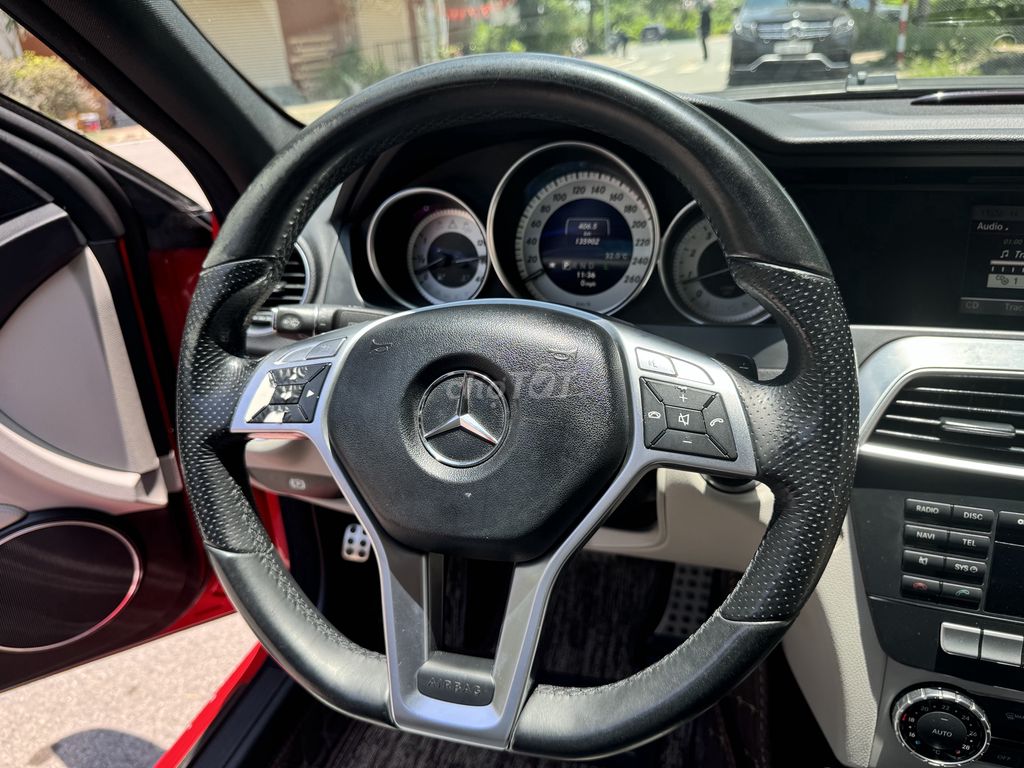 Mercedes Benz C Class 2012 C300 AMG siêu mới. Mua bán Ô tô tại Huyện Mỹ Đức Hà Nội được đăng bởi Mr. Đại mua bán ô tô hình 15