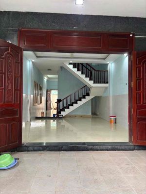 Trệt 2 lầu sân thượng 5*25 2pn lớn tiện kinh doanh