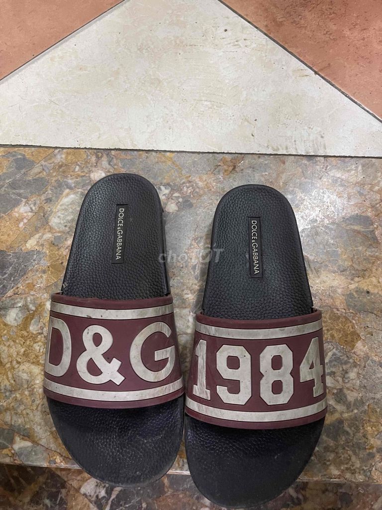 Dép lê Dolce&Gabbana Cao su Đen, Đỏ đô. Mua bán Giày dép tại Quận Hai Bà Trưng Hà Nội được đăng bởi Trần Tiến Gia Bảo hình 1