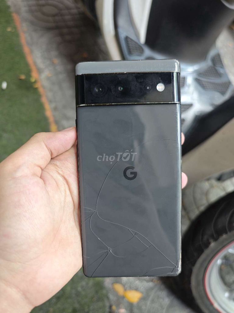 Google Pixel 6 Đen Hỏng màn, vỡ lưng. Mua bán Điện thoại tại Quận Liên Chiểu Đà Nẵng được đăng bởi Nguyễn Bình hình 1