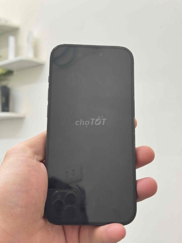 iPhone 14 Pro Đen Nguyên zin khay sim giá hssv. Mua bán Điện thoại tại Quận Đống Đa Hà Nội được đăng bởi Cường Nguyễn hình 1