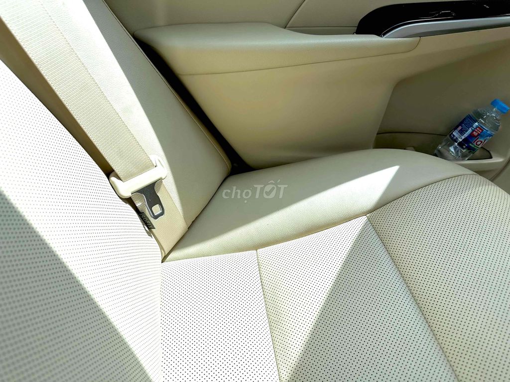 Toyota Camry 2018 2.0E - 50000 km. Mua bán Ô tô tại Quận Phú Nhuận Tp Hồ Chí Minh được đăng bởi SƠN hình 6
