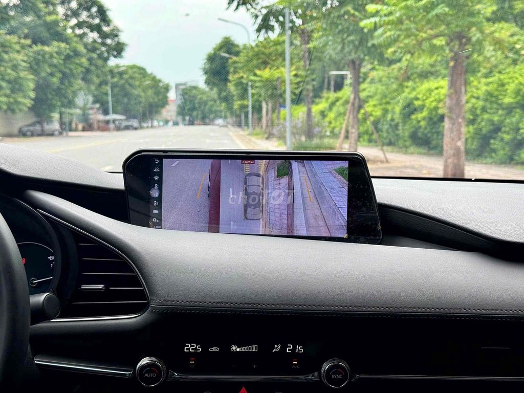 Mazda 3 2023 1.5L Luxury - 27000 km. Mua bán Ô tô tại Quận Long Biên Hà Nội được đăng bởi Bùi Đình Thông hình 7