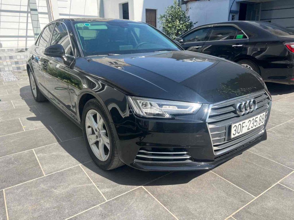 Audi A4 2016 черный, немецкая кожа