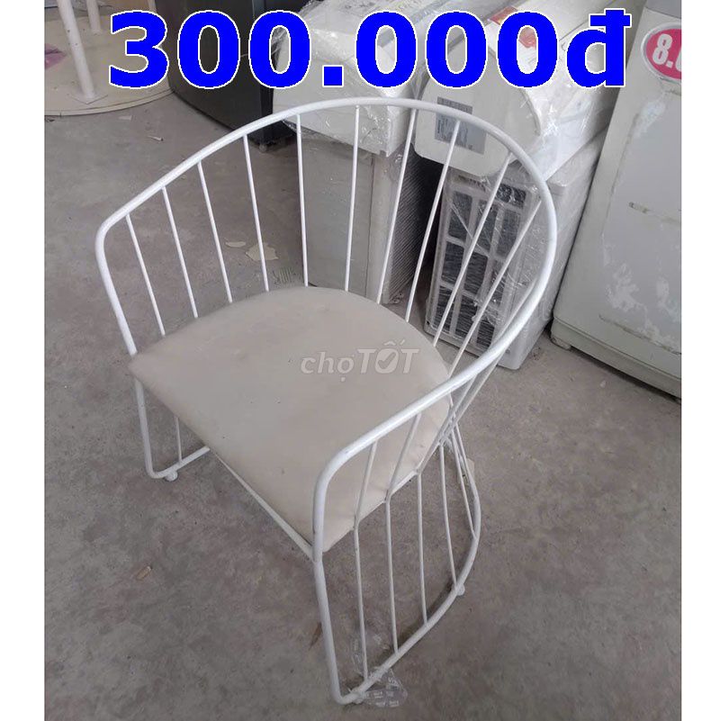 Ghế Cafe Khung Sắt Đệm Da Trắng Đẹp 90%. Mua bán Bàn ghế tại Huyện Cần Giờ Tp Hồ Chí Minh được đăng bởi MrCường hình 1
