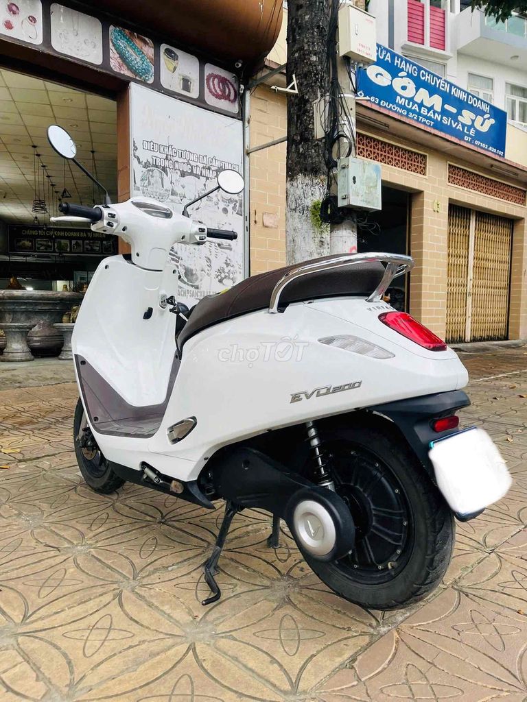 EVO200 SIÊU ĐẸP KO VẾT XƯỚC. Mua bán Xe điện tại Quận Ninh Kiều Cần Thơ được đăng bởi KEN EBIKE CẦN THƠ hình 4