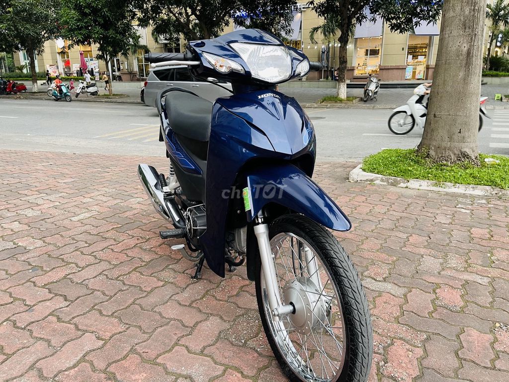 Синий мотоциклетный двигатель Honda Wave a 110 1 владелец