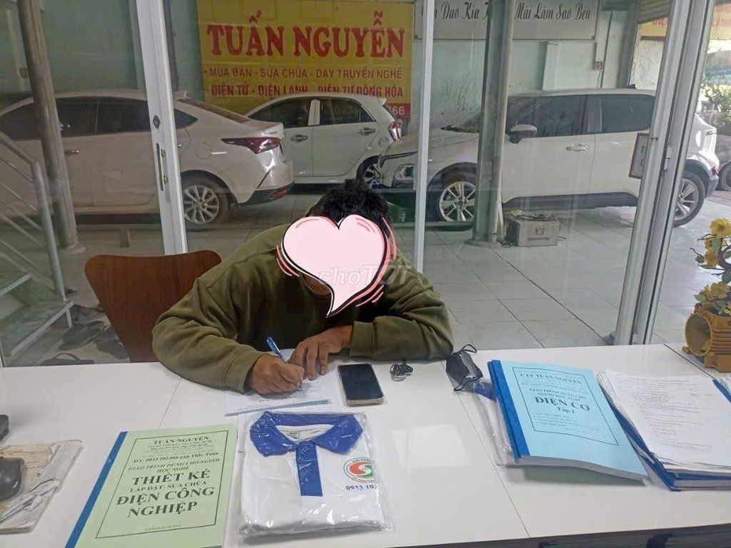 Tuấn Nguyễn Đào tạo sửa chữa ô tô. Dịch vụ tại Thành phố Thuận An Bình Dương được đăng bởi c Hằng hình 1
