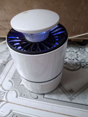 Máy bắt muỗi mini cổng cắm usb đang hoạt động.. Mua bán Nội thất, đồ gia dụng khác tại Quận 8 Tp Hồ Chí Minh được đăng bởi Mr Robin