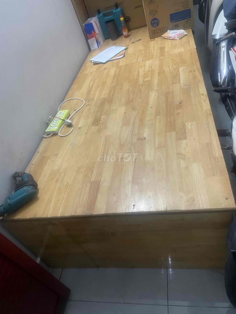 Giường gỗ có hộc tủ màu vàng. Mua bán Giường, chăn ga gối nệm tại Quận Tân Bình Tp Hồ Chí Minh được đăng bởi tram lê hình 1