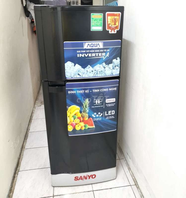 Cần bán tủ lạnh Sanyo aqua 172lít ko đóng tuyết