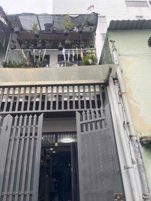 NHÀ 1/ ĐƯỜNG TÂN THỚI HIỆP 21 Q12 ĐÚC 1 LẦU 2 PN , 2 TOLET