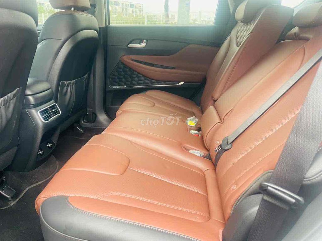 Hyundai Santafe 2024 2.2 tiêu chuẩn 2,3 vạn km!. Mua bán Ô tô tại Quận Hoàng Mai Hà Nội được đăng bởi Dương Xuân Trường hình 11