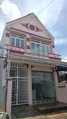 Nhà cho thuê lâu dài hoặc bán. Cho thuê văn phòng, mặt bằng kinh doanh tại Huyện Đức Trọng Lâm Đồng được đăng bởi Hoàng Đức trọng 