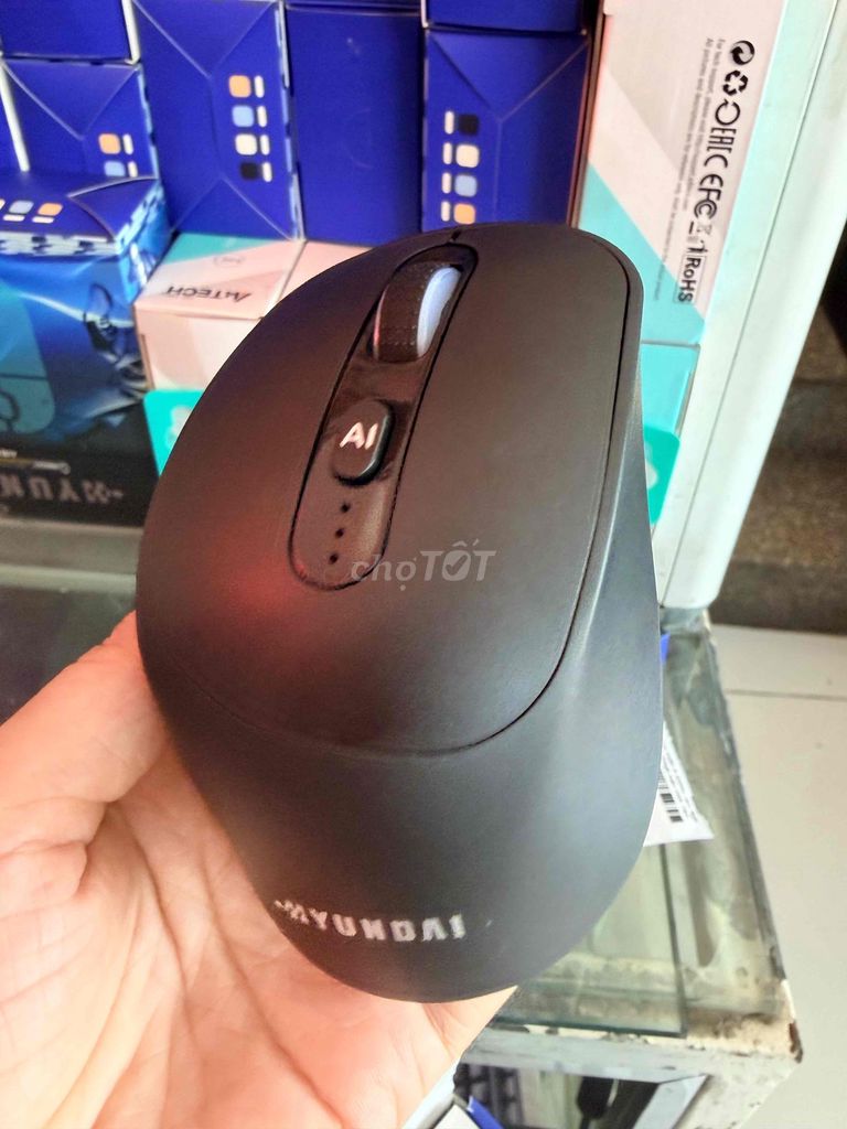 Chuột Hyundai Bluetooth Đen Tích hợp AI. Mua bán Phụ kiện (Màn hình, Chuột...) tại Quận Ngũ Hành Sơn Đà Nẵng được đăng bởi Laptop Tuấn Đạt hình 1