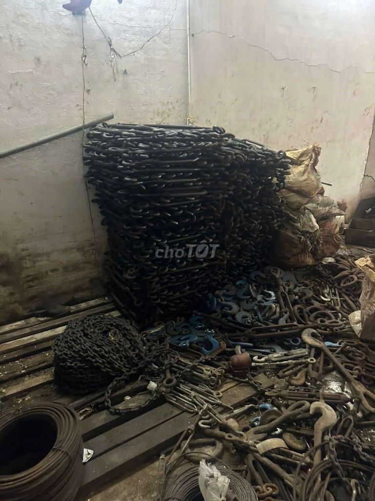 Thuêts bị cẩu trục, dây xích. Mua bán Đồ chuyên dụng, Giống nuôi trồng tại Huyện Bình Chánh Tp Hồ Chí Minh được đăng bởi Trần thị hương hình 1