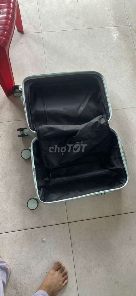 Vali nhỏ Xanh ngọc đã qua sử dụng. Mua bán Túi xách tại Huyện Hóc Môn Tp Hồ Chí Minh được đăng bởi Gia Huy hình 1