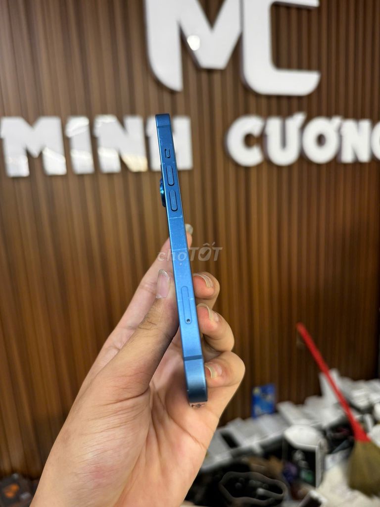 iPhone 13 Thường 128GB Blue Zin Nguyên Bản Đẹp 98. Mua bán Điện thoại tại Huyện Thuỷ Nguyên Hải Phòng được đăng bởi Cửa hàng Minh Cương Mobile Ngã 3 VSIP Thủy Nguyên  Hải Phòng  hình 1