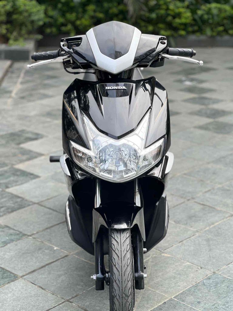 Honda Airblade 110 dky 2014 mới 98%. Mua bán Xe máy tại Quận Bắc Từ Liêm Hà Nội được đăng bởi Linh hình 2