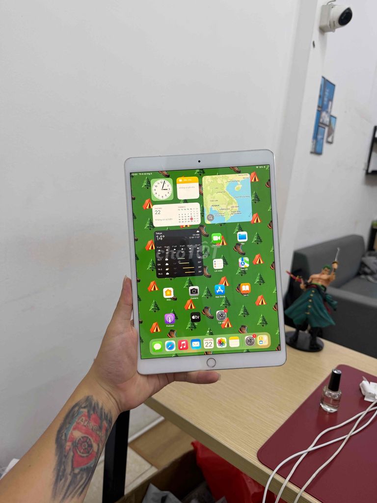 Apple iPad Pro 10.5 256GB 5G Wifi 256G Zin Nguyên. Mua bán Máy tính bảng tại Quận Cầu Giấy Hà Nội được đăng bởi Trung Kiên Trả Góp Bao Nợ Xấu hình 1