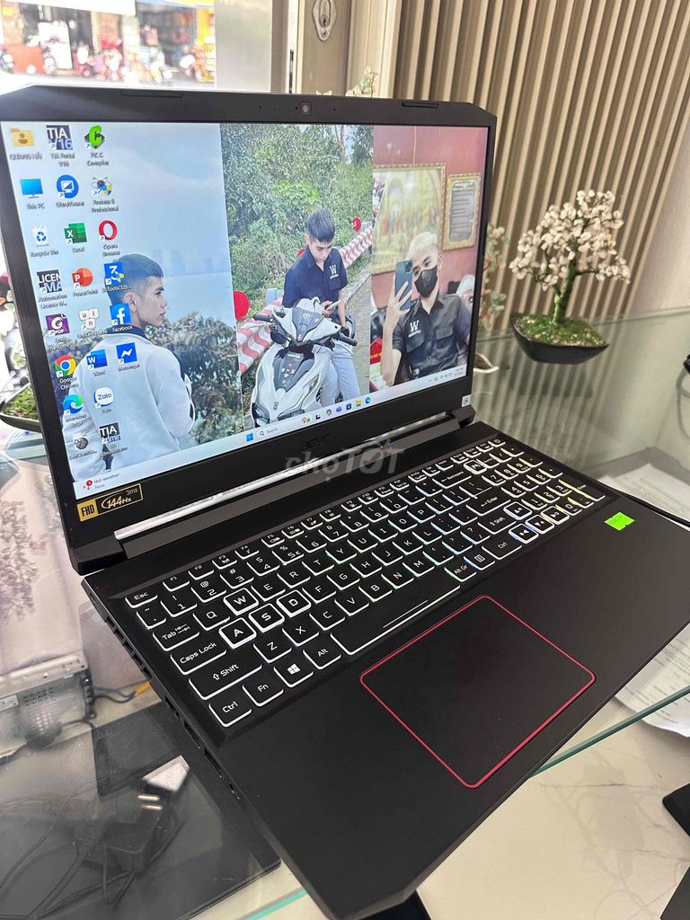Acer Nitro 5 Đen 2020 máy đẹp keng k lỗi. Mua bán Laptop tại Quận Liên Chiểu Đà Nẵng được đăng bởi thông thông nguyễn hình 1