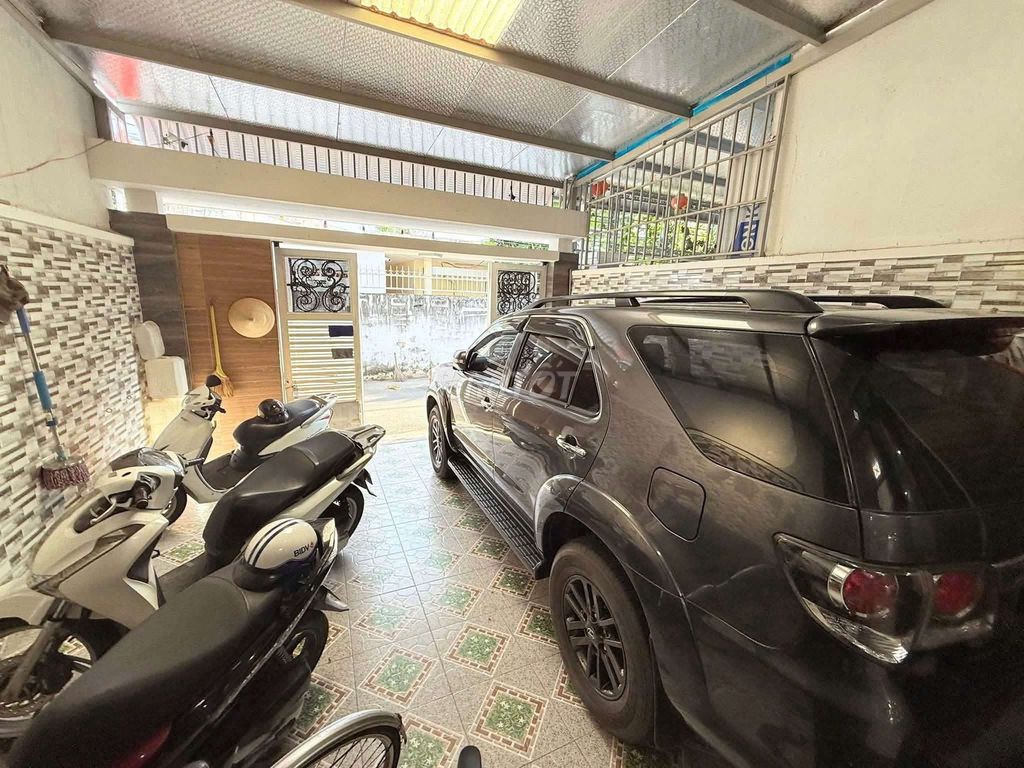 Bán nhà hẻm ô tô đường Lê Lợi