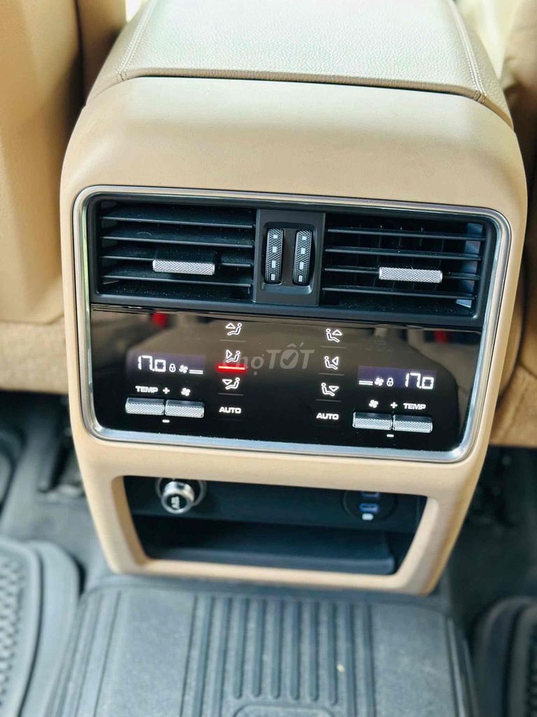 Porsche Cayenne Cayenne  Model 2022. Mua bán Ô tô tại Quận 8 Tp Hồ Chí Minh được đăng bởi Hồng Phúc hình 5