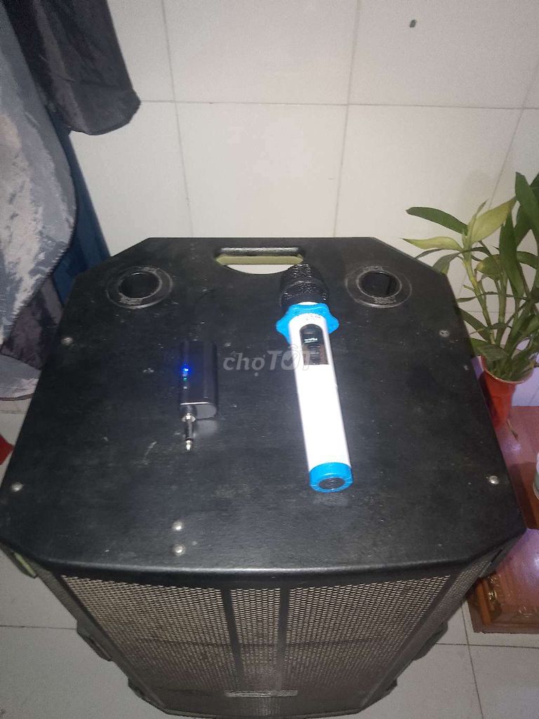 Micro không dây đa năng hát nhẹ hay. Mua bán Tivi, Âm thanh tại Thành phố Thuận An Bình Dương được đăng bởi còn tin còn hàng  hình 1