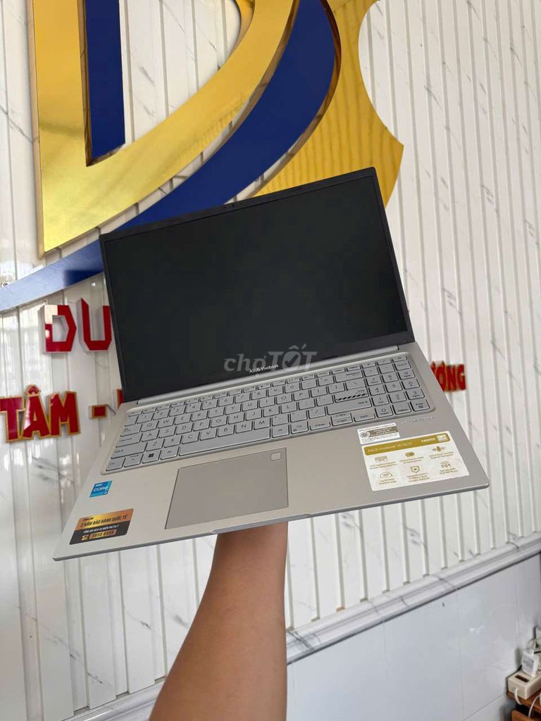 ASUS Vivobook 15 i3 gen12 15.6 inch 8GB/512GB. Mua bán Laptop tại Thành phố Cà Mau Cà Mau được đăng bởi Duy Dustin Mobile hình 1