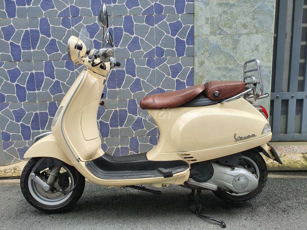 LXV 3vie màu vàng 2014 bstp công chưng sang tên. Mua bán Xe máy tại Quận Phú Nhuận Tp Hồ Chí Minh được đăng bởi LE HOANG ANH hình 2