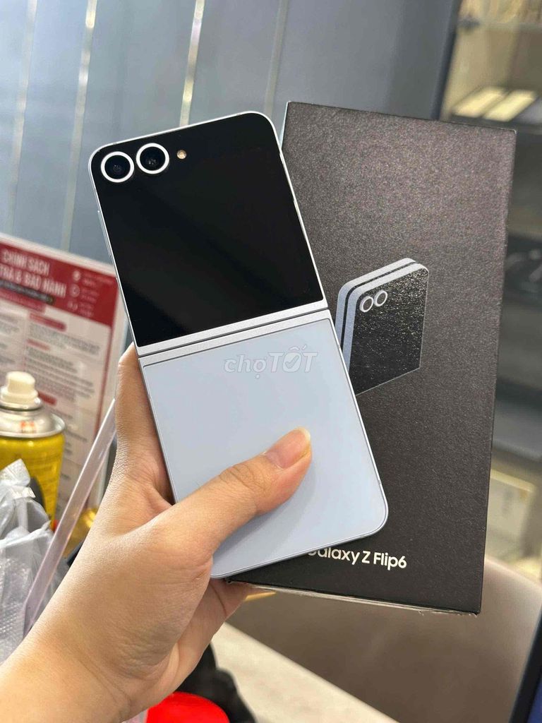 Samsung Galaxy Z Flip6 256GB Xanh Hàn Quốc Fullbox. Mua bán Điện thoại tại Quận 8 Tp Hồ Chí Minh được đăng bởi TRƯỜNG MOBILE  hình 1