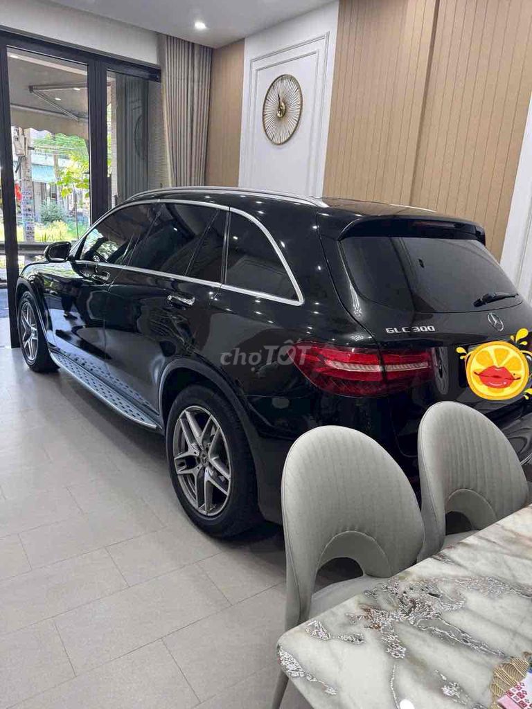 Mercedes Benz GLC Class 2018 300 4MATIC AT - 80000. Mua bán Ô tô tại Quận Thanh Khê Đà Nẵng được đăng bởi TrinhLand Đà Nẵng hình 1