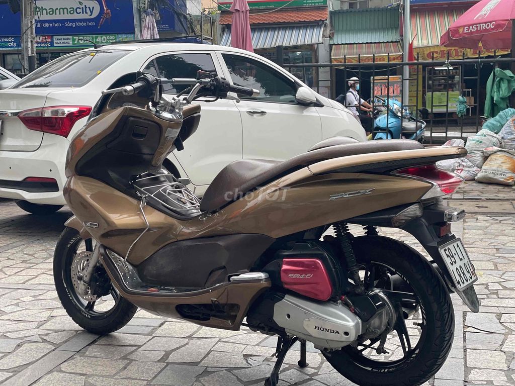Honda PCX 2012 Chính chủ trả trc 12tr nhận xe. Mua bán Xe máy tại Quận 7 Tp Hồ Chí Minh được đăng bởi Dương Đạt hình 7