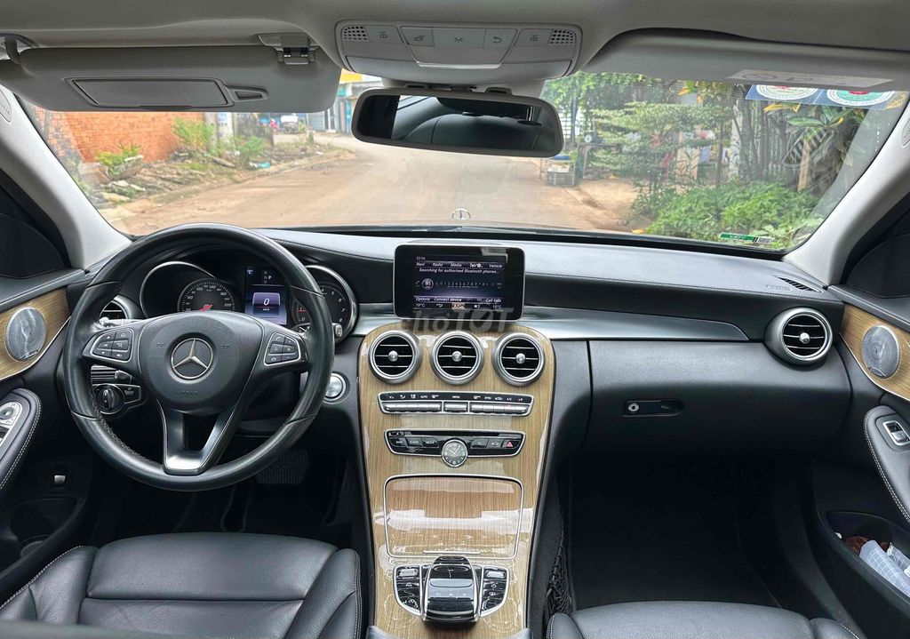 Mercedes Benz C Class 2017 C250 Exclusive. Mua bán Ô tô tại Thành phố Buôn Ma Thuột Đắk Lắk được đăng bởi AUTO Anh Phát hình 9