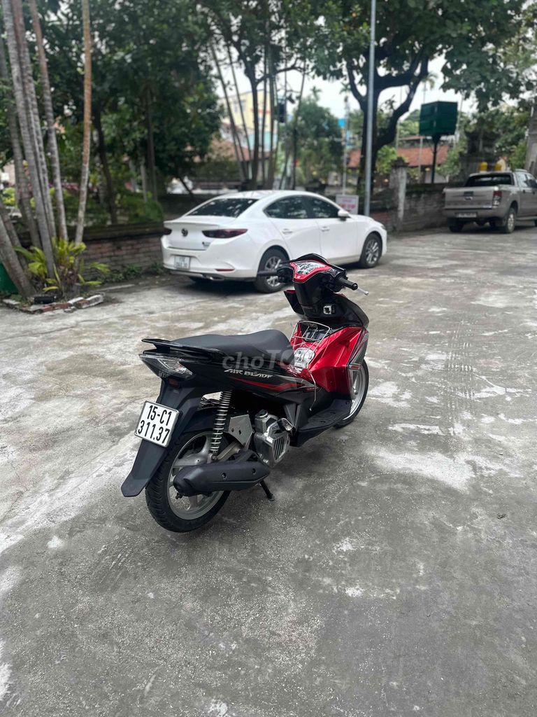 AB 2015 chính chủ máy zin odo thấp côn êm ru. Mua bán Xe máy tại Quận Lê Chân Hải Phòng được đăng bởi Nguyễn Thế Hiếu hình 5