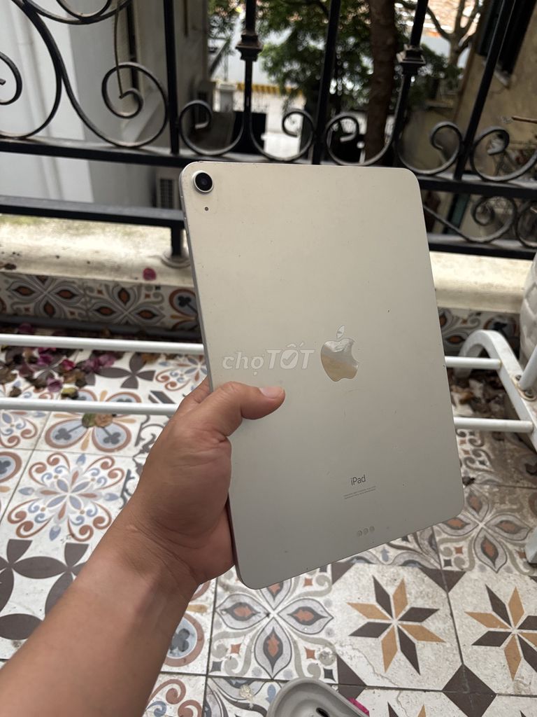 Apple iPad Air 4 wifi 64GB + Bút. Mua bán Máy tính bảng tại Quận Hoàn Kiếm Hà Nội được đăng bởi Hưng hình 1