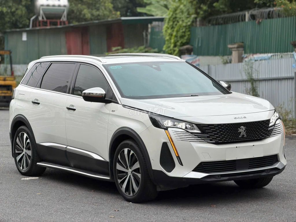 Peugeot 5008 GT 2022 Максимальная комплектация Белый 60000 км