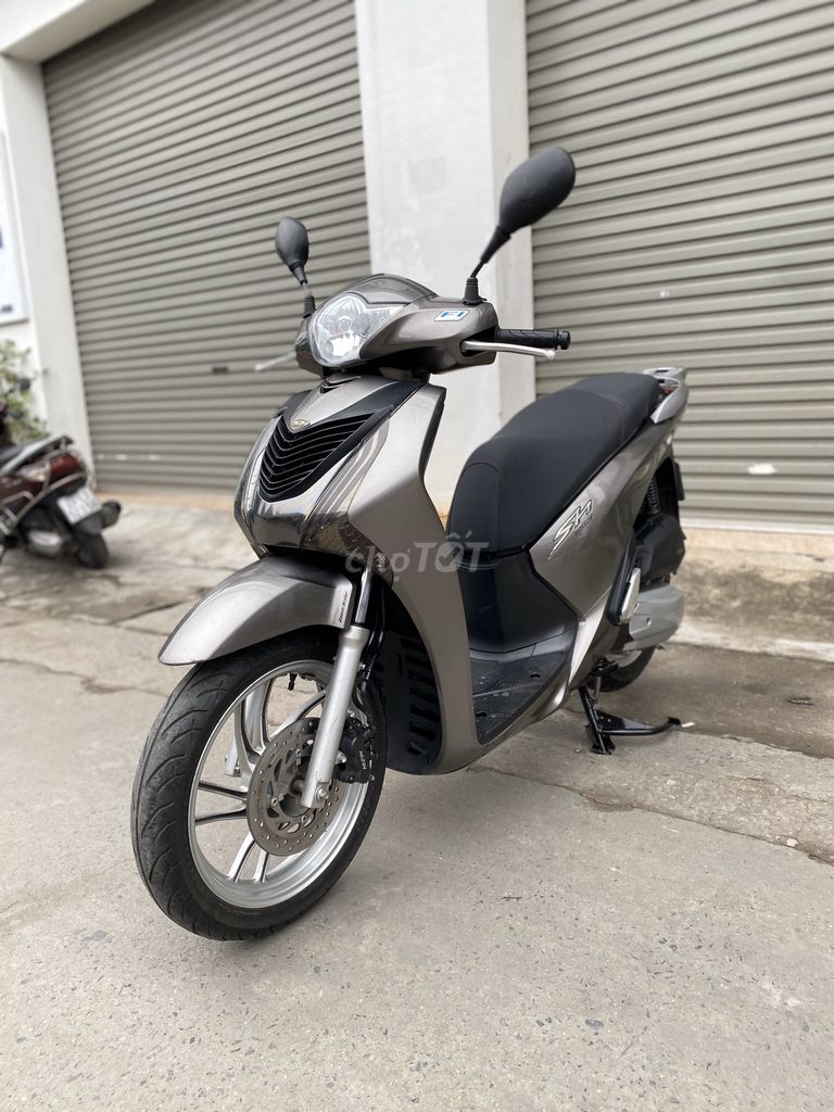 SH 125, 2016, xe chính chủ, mới 95%, máy nguyên. Mua bán Xe máy tại Quận Nam Từ Liêm Hà Nội được đăng bởi E Thuý Hạnh hình 2