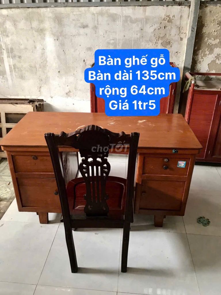 Thanh lý bàn làm việc